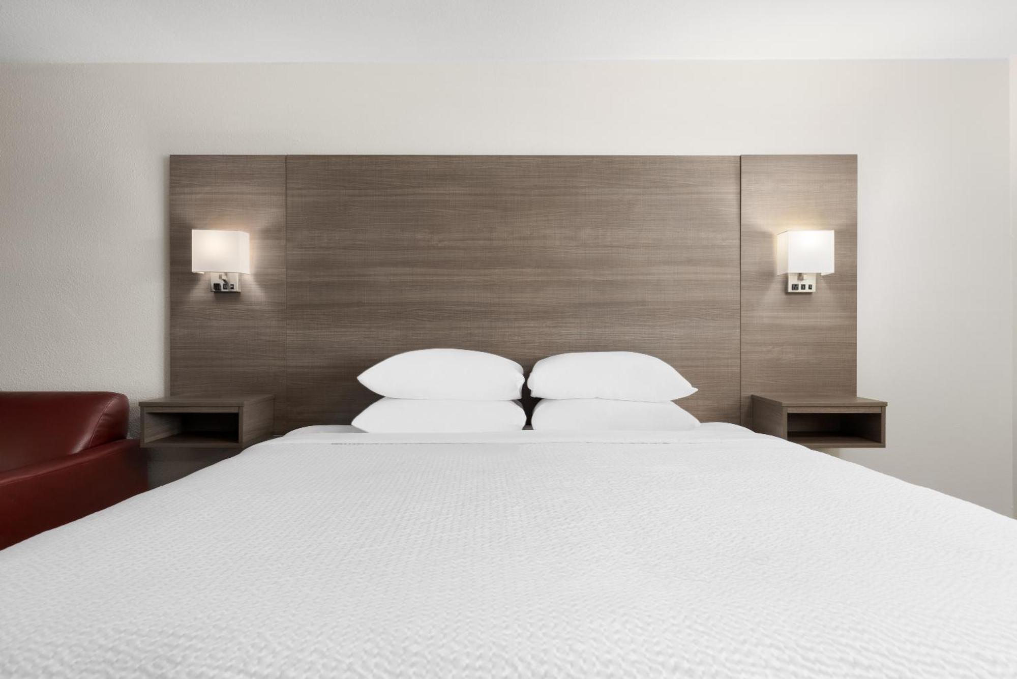 Ramada By Wyndham Medford Airport North Μοτέλ Εξωτερικό φωτογραφία