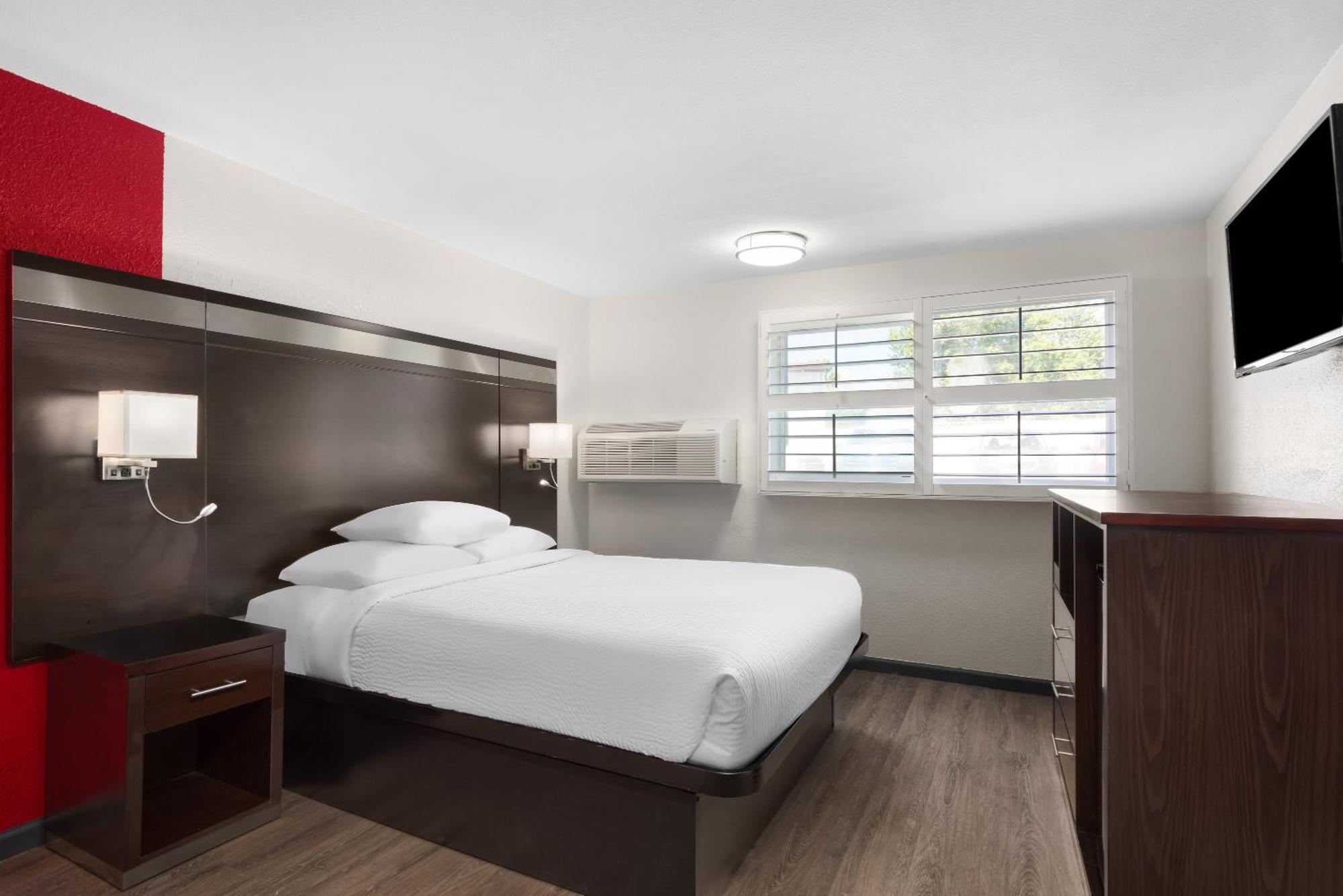 Ramada By Wyndham Medford Airport North Μοτέλ Εξωτερικό φωτογραφία