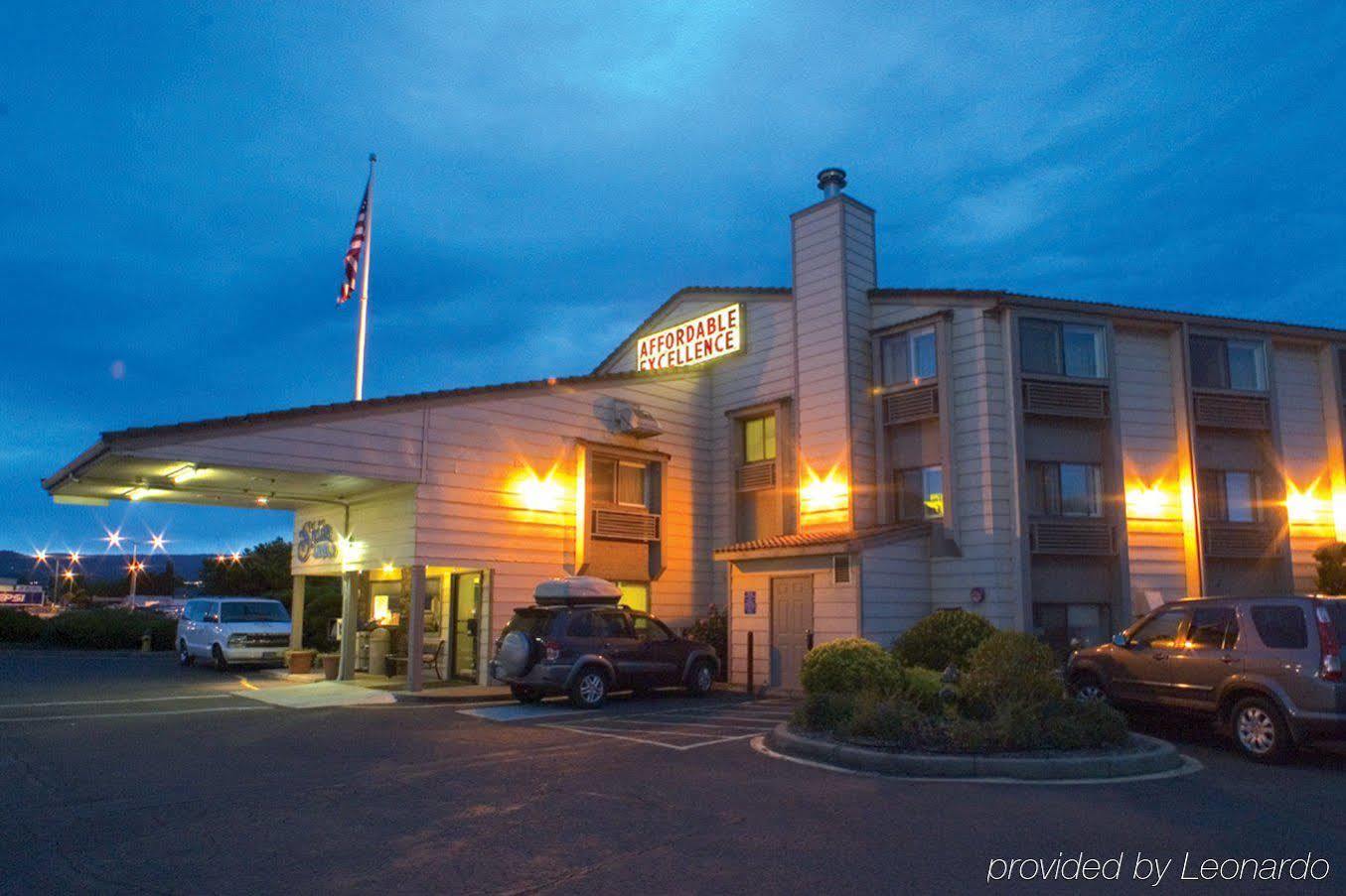 Ramada By Wyndham Medford Airport North Μοτέλ Εξωτερικό φωτογραφία