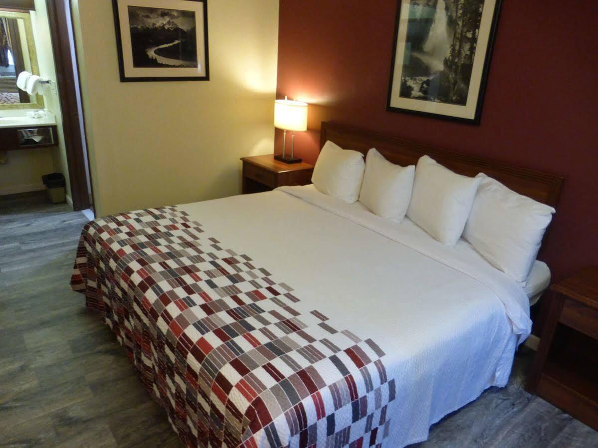 Ramada By Wyndham Medford Airport North Μοτέλ Εξωτερικό φωτογραφία